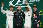 Foto zur News: Lewis Hamilton (Mercedes), Nico Rosberg (Mercedes) und Max Verstappen (Red Bull)