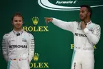 Foto zur News: Nico Rosberg (Mercedes) und Lewis Hamilton (Mercedes)