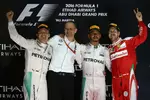 Foto zur News: Lewis Hamilton (Mercedes), Nico Rosberg (Mercedes) und Sebastian Vettel (Ferrari)