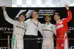 Foto zur News: Nico Rosberg (Mercedes), Lewis Hamilton (Mercedes) und Sebastian Vettel (Ferrari)