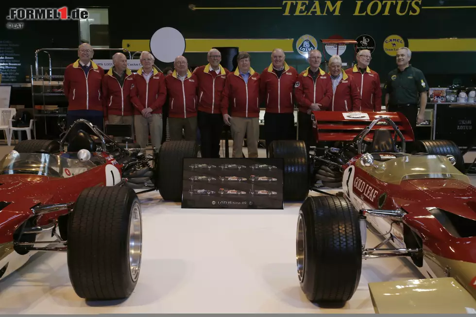 Foto zur News: Früheres Lotus-Team bei der Autosport-Show