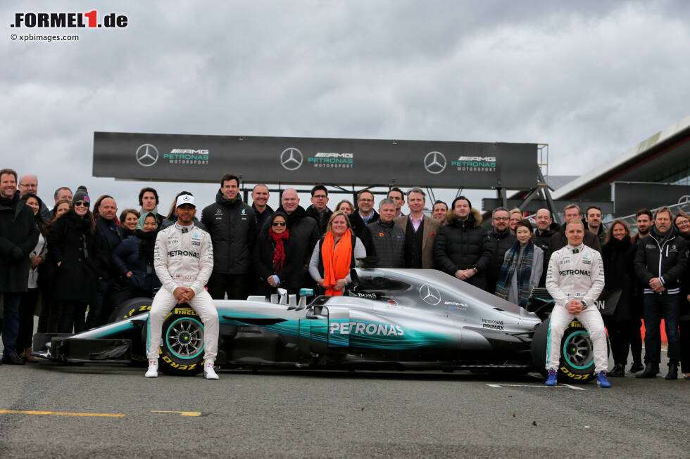 Foto zur News: Lewis Hamilton (Mercedes) und Valtteri Bottas (Mercedes)