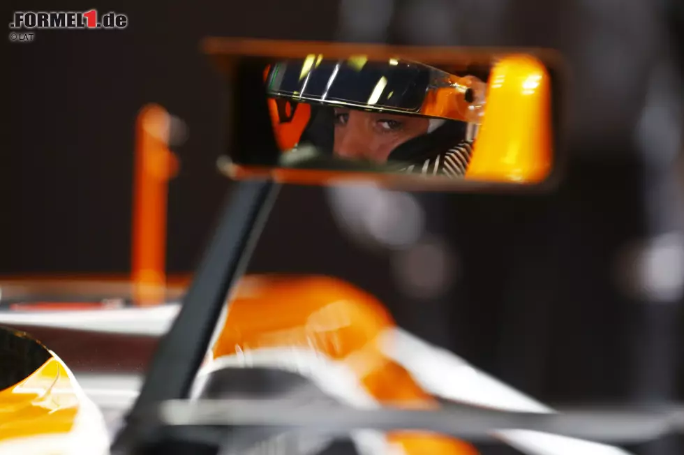 Foto zur News: Fernando Alonso (McLaren)