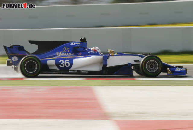 Foto zur News: Eine Showrunde auf Ultrasoft spülte Antonio Giovinazzi im Sauber auf den fünften Rang. Immerhin: Zuverlässig ist der C36 bereits.