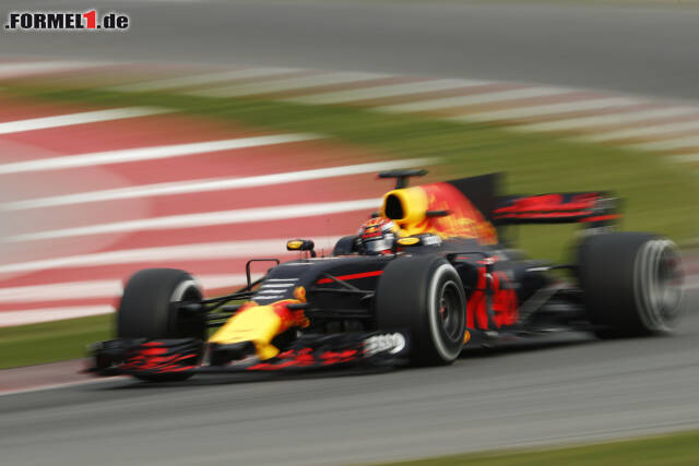 Foto zur News: Max Verstappen ließ für Red Bull die Katze zeitenmäßig nicht aus dem Sack - nur Platz vier. Sorgen bereitete den Österreichern dagegen...