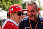 Foto zur News: Beat Zehnder und Kimi Räikkönen (Ferrari)