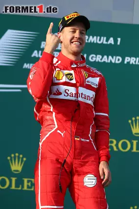 Foto zur News: Der berühmte Vettel-Finger ist zurück!