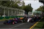 Foto zur News: Daniil Kwjat (Toro Rosso), Sergio Perez (Force India) und Nico Hülkenberg (Renault)