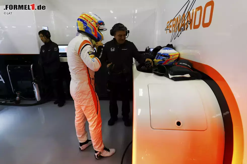 Foto zur News: Fernando Alonso (McLaren)