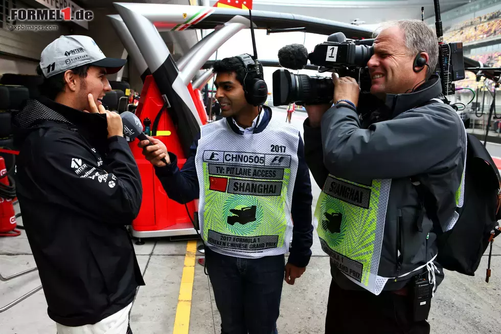 Foto zur News: Sergio Perez (Force India) und Karun Chandhok