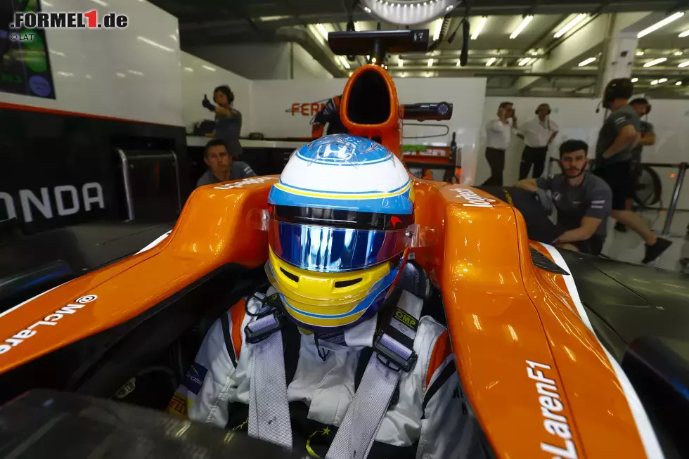 Foto zur News: Fernando Alonso (McLaren)