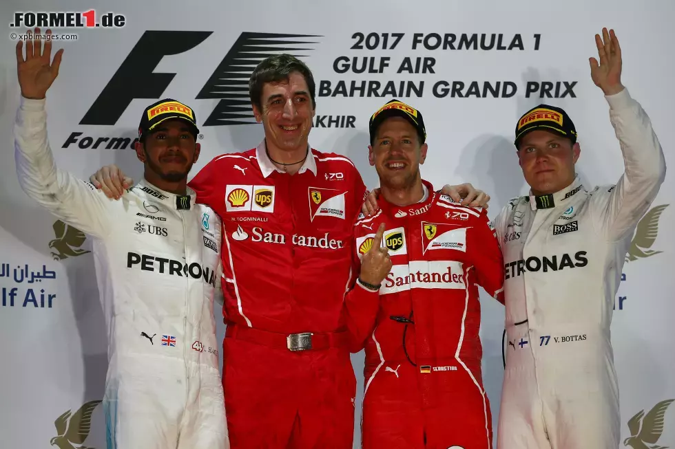 Foto zur News: Sebastian Vettel (Ferrari), Lewis Hamilton (Mercedes) und Valtteri Bottas (Mercedes)