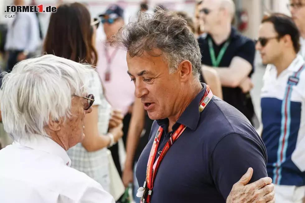 Foto zur News: Bernie Ecclestone und Jean Alesi