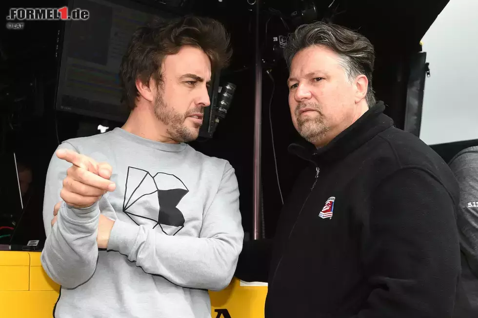 Foto zur News: Fernando Alonso (McLaren) und Michael Andretti