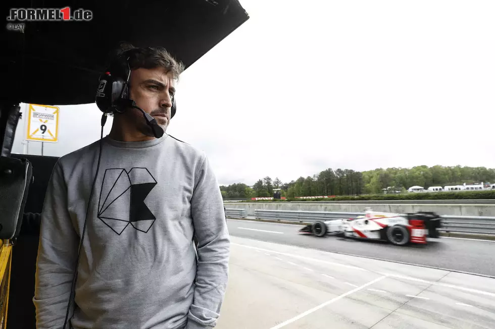 Foto zur News: Fernando Alonso (McLaren)