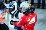 Foto zur News: Valtteri Bottas (Mercedes) und Sebastian Vettel (Ferrari)