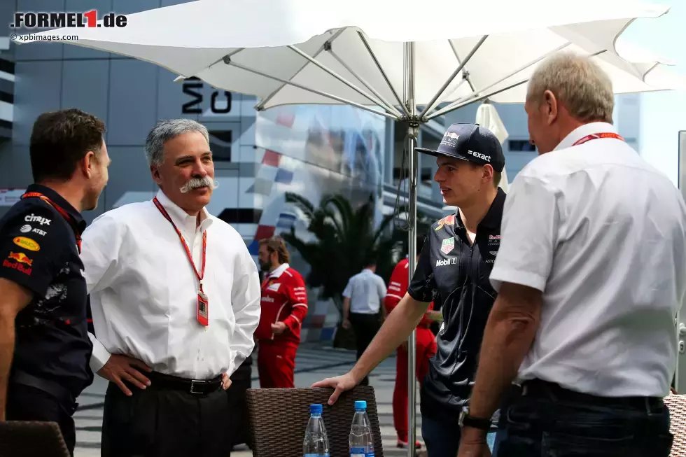 Foto zur News: Christian Horner, Chase Carey, Max Verstappen (Red Bull) und Helmut Marko