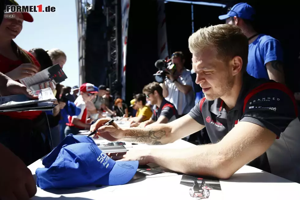 Foto zur News: Kevin Magnussen (Haas) und Romain Grosjean (Haas)