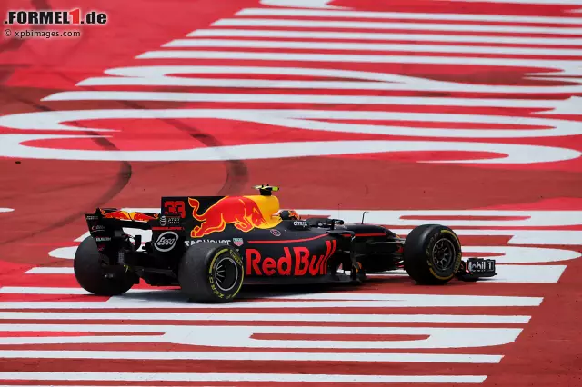 Foto zur News: Dorthin konnte zumindest Max Verstappen sein Auto schaffen, doch auch für ihn ist Schluss. Bottas kann zunächst weiterfahren, scheidet später ebenfalls aus.