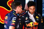 Foto zur News: Christian Horner und Daniel Ricciardo (Red Bull)