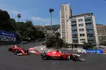 Foto zur News: Kimi Räikkönen (Ferrari), Sebastian Vettel (Ferrari) und Valtteri Bottas (Mercedes)