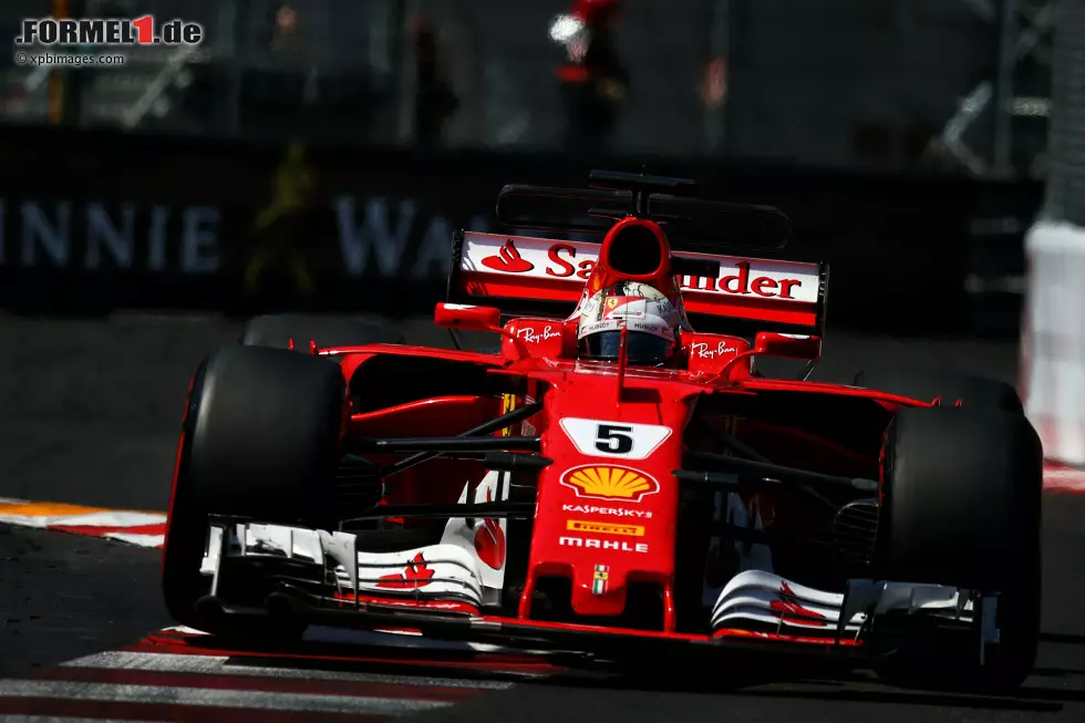 Foto zur News: Sebastian Vettel (Ferrari)