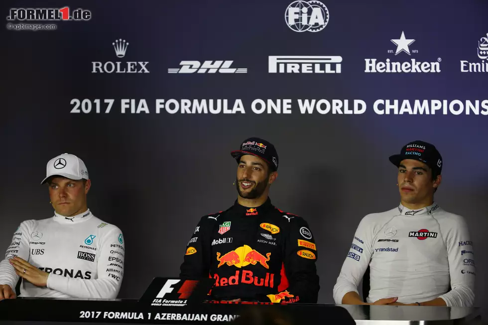 Foto zur News: Valtteri Bottas (Mercedes), Daniel Ricciardo (Red Bull) und Lance Stroll (Williams)