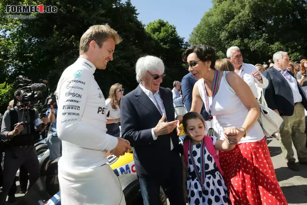 Foto zur News: Nico Rosberg und Bernie Ecclestone