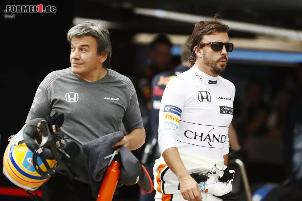 Foto zur News: Fernando Alonso (McLaren)