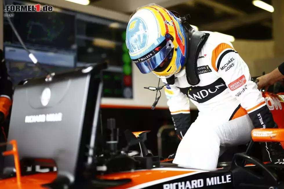 Foto zur News: Fernando Alonso (McLaren)