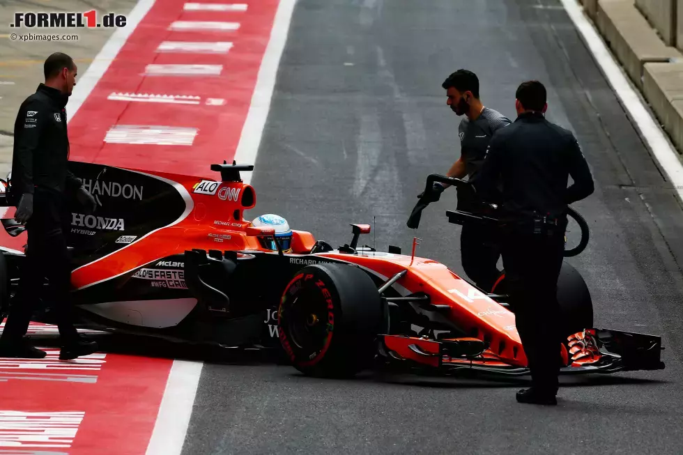 Foto zur News: Fernando Alonso (McLaren)