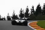 Foto zur News: Lewis Hamilton (Mercedes) und Jolyon Palmer (Renault)