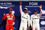 Foto zur News: Sebastian Vettel (Ferrari), Lewis Hamilton (Mercedes) und Valtteri Bottas (Mercedes)