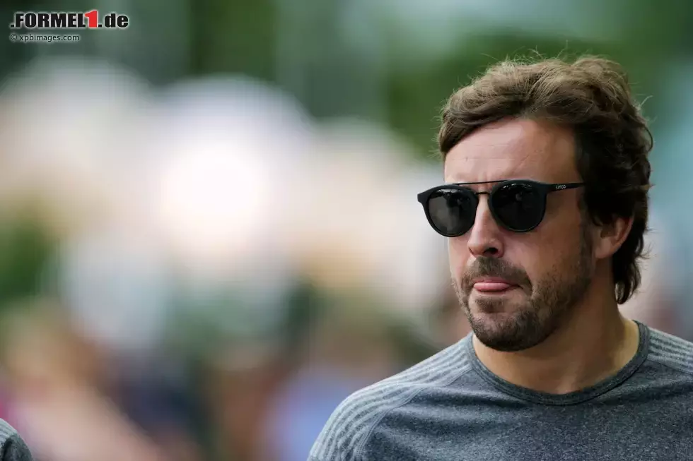 Foto zur News: Fernando Alonso (McLaren)