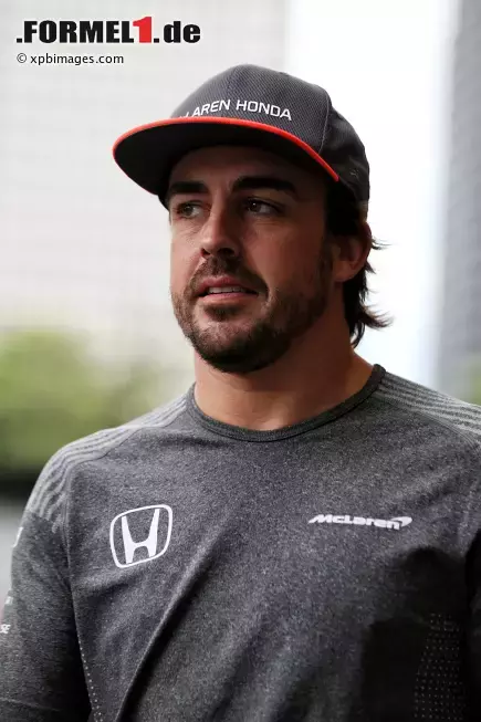 Foto zur News: Fernando Alonso (McLaren)