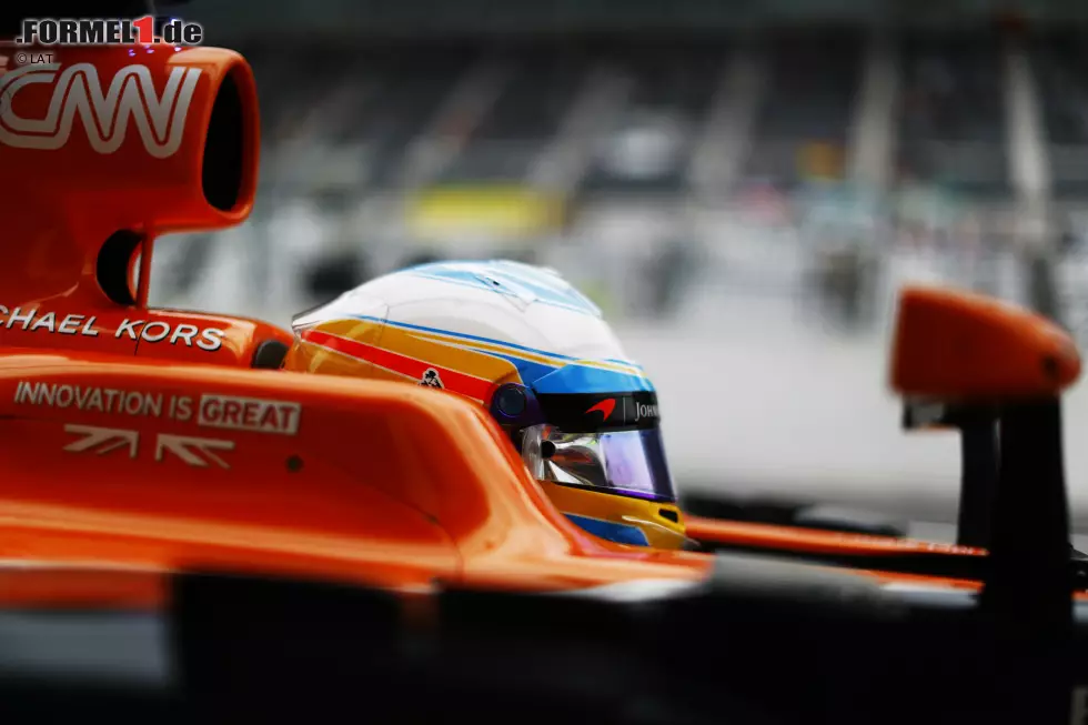 Foto zur News: Fernando Alonso (McLaren)