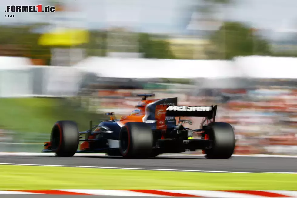 Foto zur News: Fernando Alonso (McLaren)