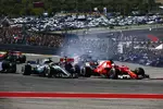 Foto zur News: Lewis Hamilton (Mercedes) und Sebastian Vettel (Ferrari)