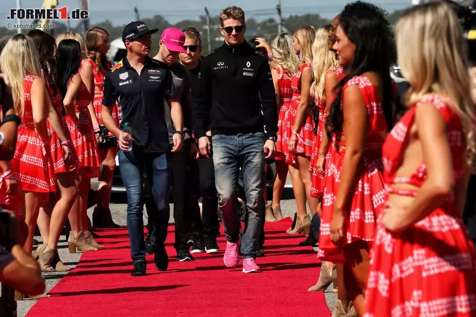 Foto zur News: Max Verstappen (Red Bull) und Nico Hülkenberg (Renault)