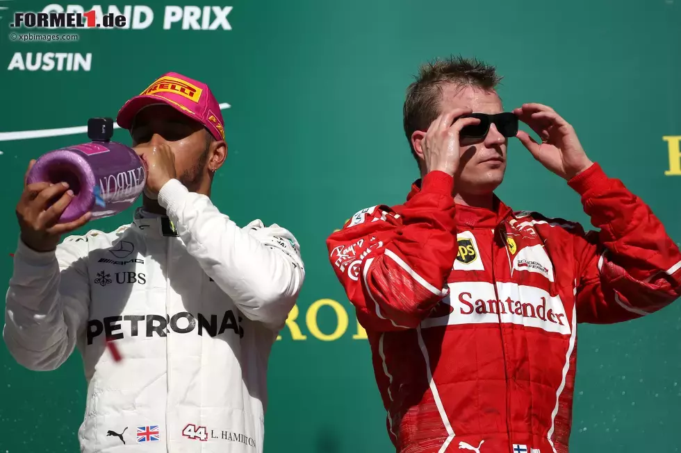 Foto zur News: Lewis Hamilton (Mercedes) und Kimi Räikkönen (Ferrari)