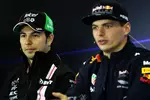 Foto zur News: Sergio Perez (Force India) und Max Verstappen (Red Bull)