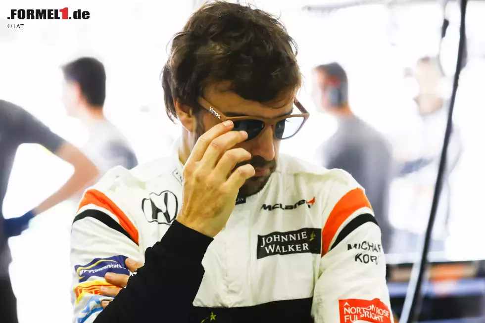 Foto zur News: Fernando Alonso (McLaren)