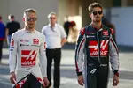 Foto zur News: Kevin Magnussen (Haas) und Romain Grosjean (Haas)