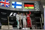 Foto zur News: Lewis Hamilton (Mercedes), Valtteri Bottas (Mercedes) und Sebastian Vettel (Ferrari)