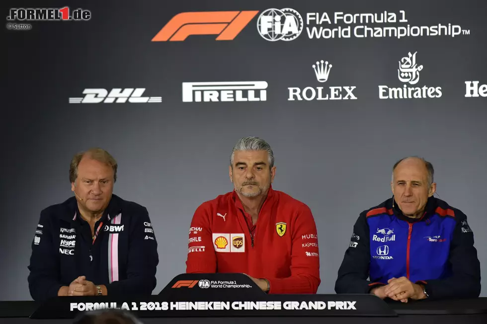 Foto zur News: Maurizio Arrivabene und Franz Tost