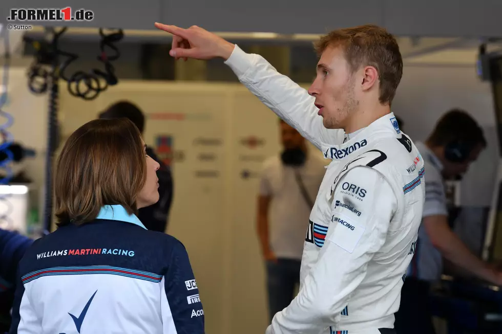 Foto zur News: Claire Williams und Sergei Sirotkin (Williams)