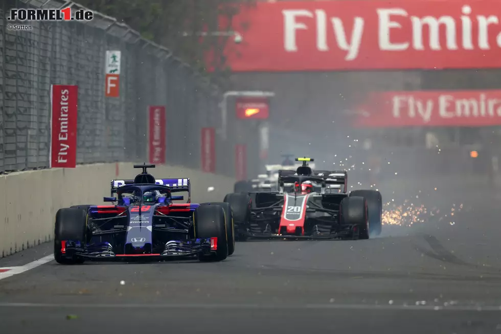 Foto zur News: Pierre Gasly (Toro Rosso) und Kevin Magnussen (Haas)