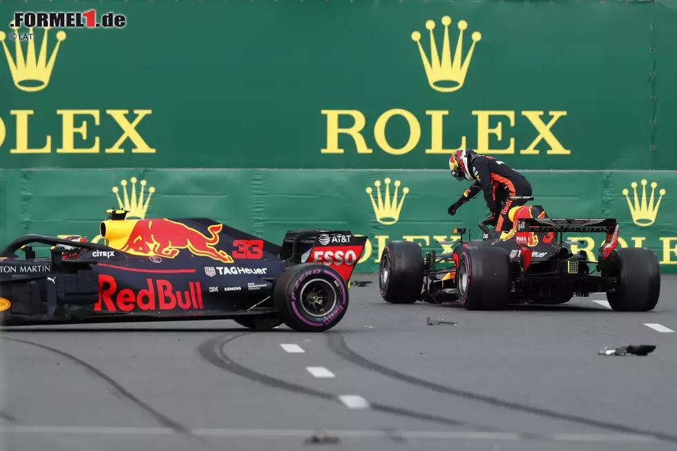 Foto zur News: Daniel Ricciardo (Red Bull) und Max Verstappen (Red Bull)