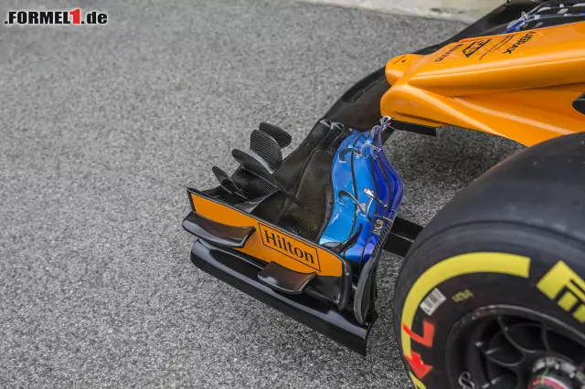 Foto zur News: Die neue und ausgefallene Nase am McLaren MCL33