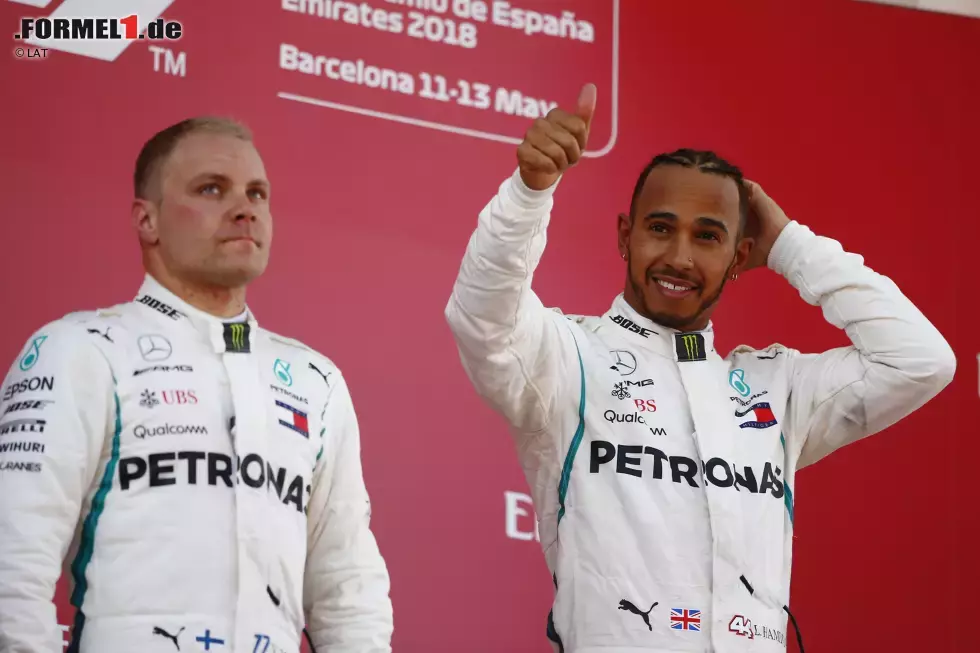 Foto zur News: Lewis Hamilton (Mercedes) und Valtteri Bottas (Mercedes)